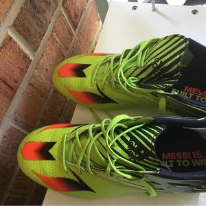Messi 15.2 built to win FG soccer cleats Mens size 7.5